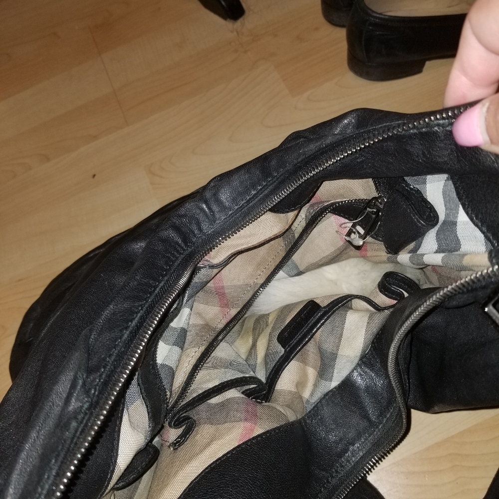 Burberry leather purse